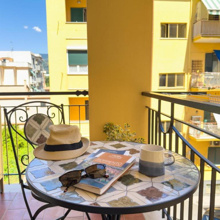 Elegant & Modern 4Bedroom Home in Central Sorrento - Apartment - 59