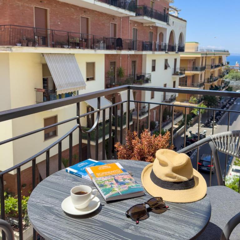 Elegant & Modern 4Bedroom Home in Central Sorrento - Apartment - 64