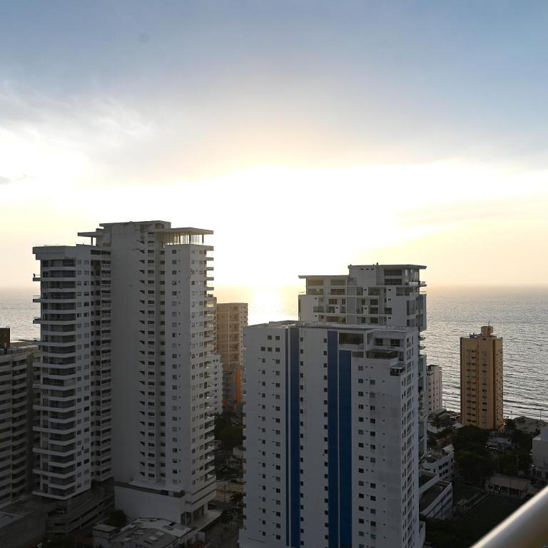 Torre 811 By Jalo - Three-Bedroom Apartment - 40