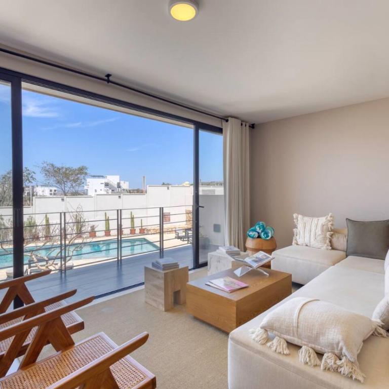 New and Elegant 4Bedroom House Steps from the Beach - Casa - 2