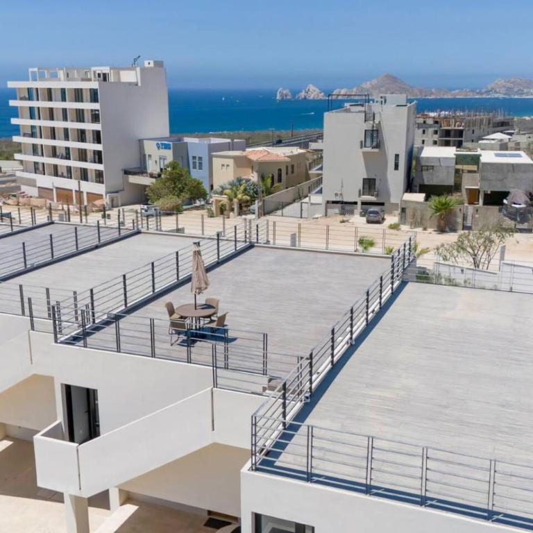 New and Elegant 4Bedroom House Steps from the Beach - Casa - 22