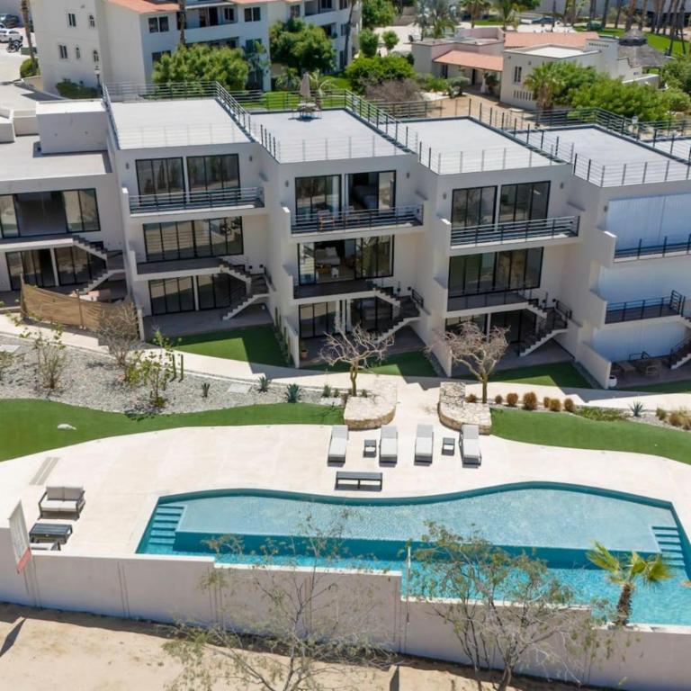 New and Elegant 4Bedroom House Steps from the Beach - Casa - 23