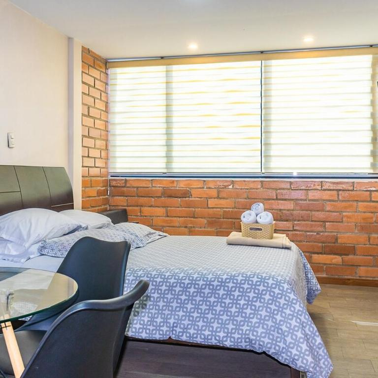 Suite on second floor in residential area with excellent location - One-Bedroom Apartment - 4