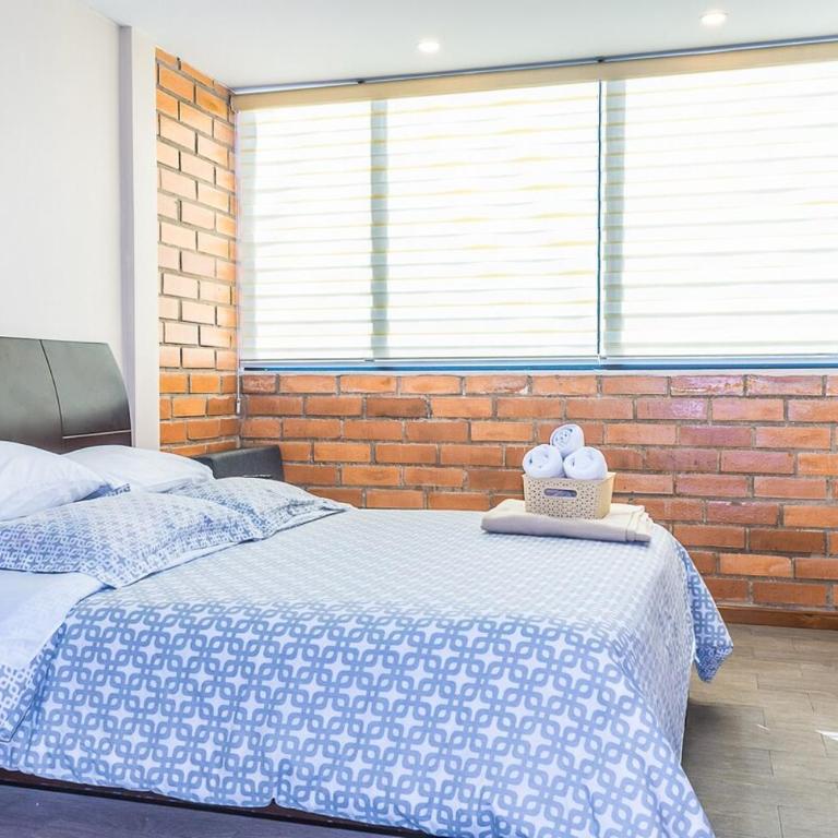 Suite on second floor in residential area with excellent location - One-Bedroom Apartment - 9