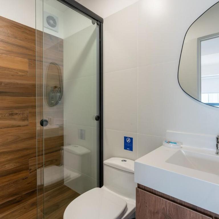 Executive Ocean Suite by Geko - Two-Bedroom Apartment with Sea View - 20