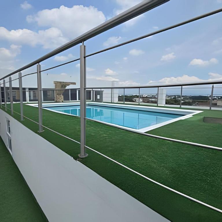 Piscina, jacuzzi y vista 360, en La Flora, Cali - Apartamento - 14