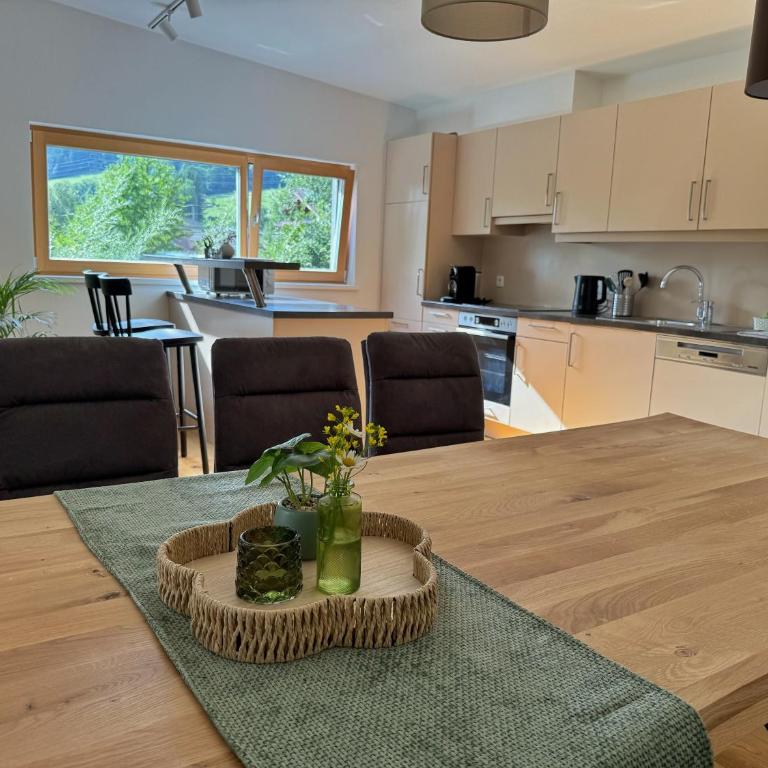 Bestezeit Appartements - Apartment mit 3 Schlafzimmern und Balkon - 2