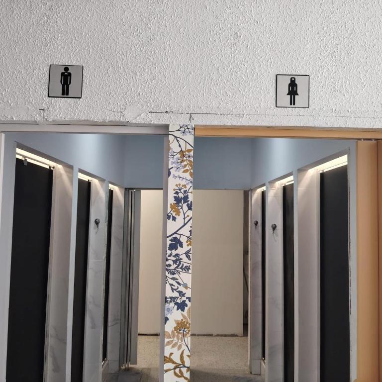 Alexa Host Vallecas - Habitación Cuádruple con baño compartido - 21