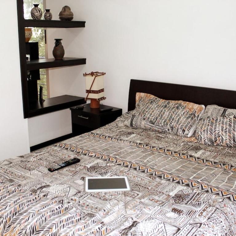 Miravalle Comfortable, modern and central - One-Bedroom Apartment - 2