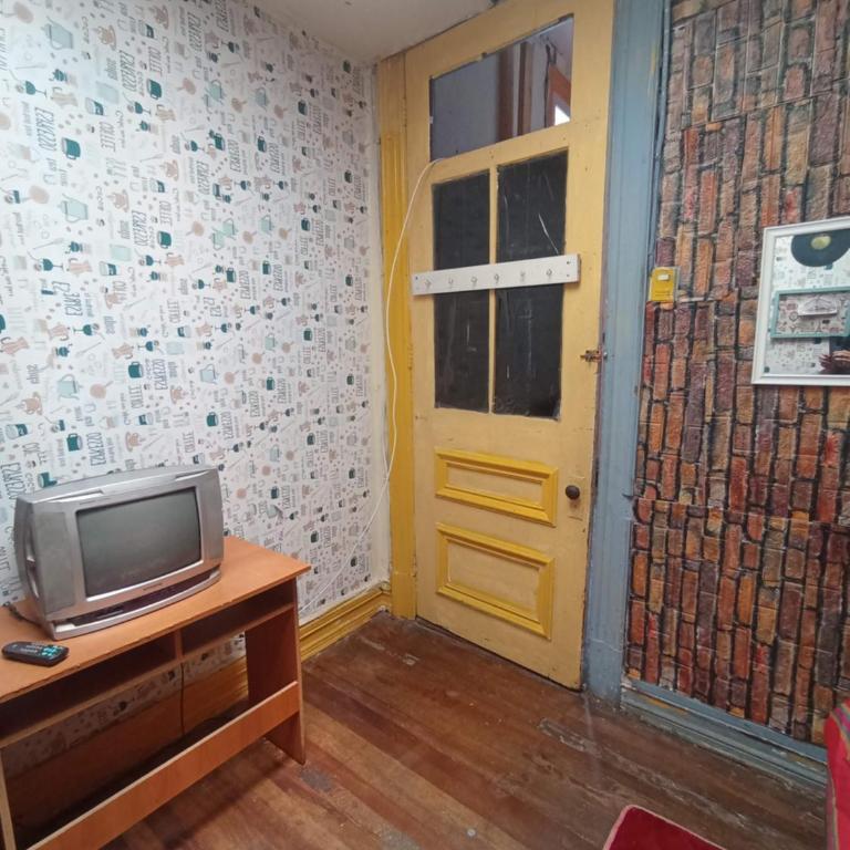 Hostal del Gato valparaiso - Single Room with Shared Bathroom - 1