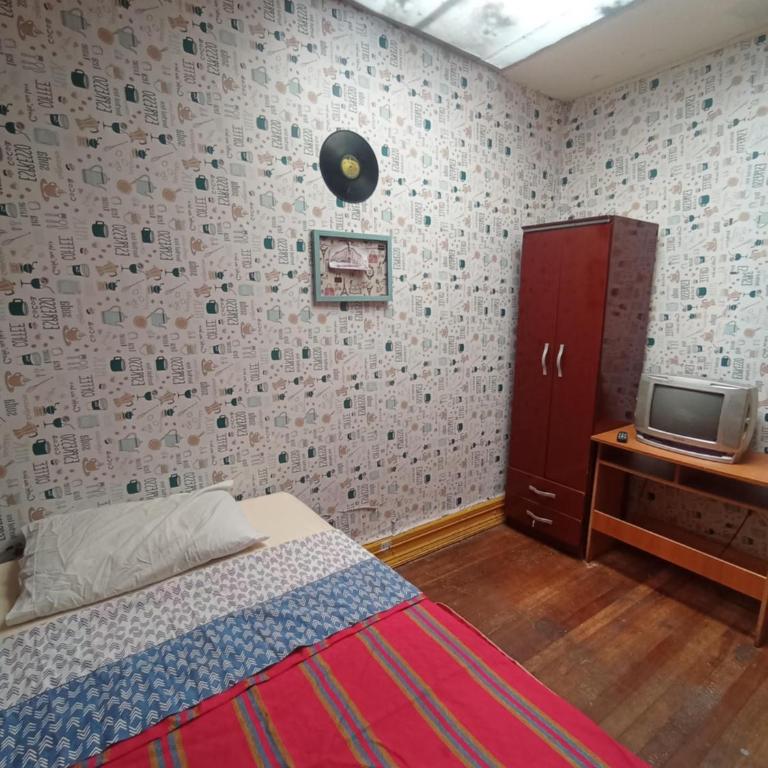 Hostal del Gato valparaiso - Single Room with Shared Bathroom - 2