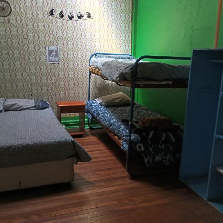 Hostal del Gato valparaiso - Standard Double Room with Shared Bathroom - 7
