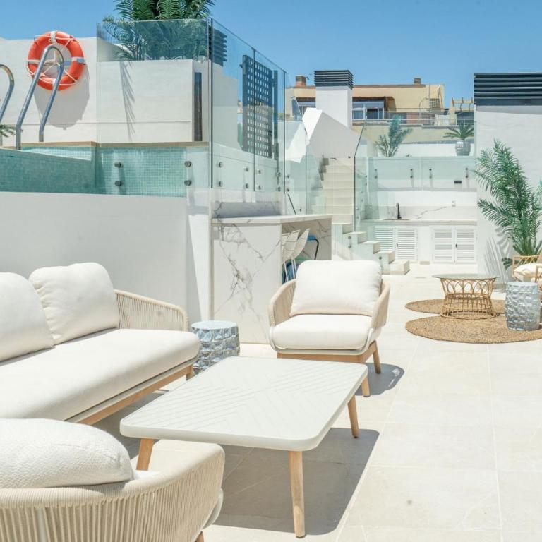 Stylish Urban Escape 2-Bedroom Apartment with Rooftop Pool - Apartamento - 7