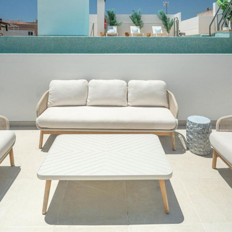 Stylish Urban Escape 2-Bedroom Apartment with Rooftop Pool - Apartamento - 8