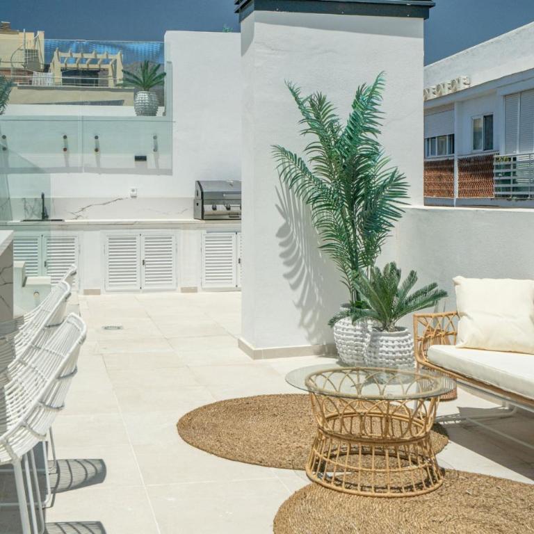 Stylish Urban Escape 2-Bedroom Apartment with Rooftop Pool - Apartamento - 10