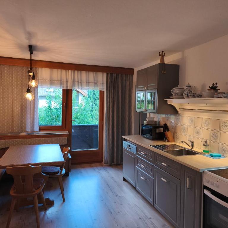 Sport Apartments Tirol - Apartment mit 2 Schlafzimmern - 4