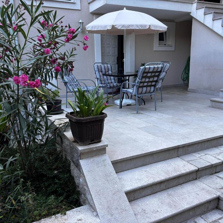 Stone Villa Guesthouse - Apartman sa Pogledom na Vrt - 6