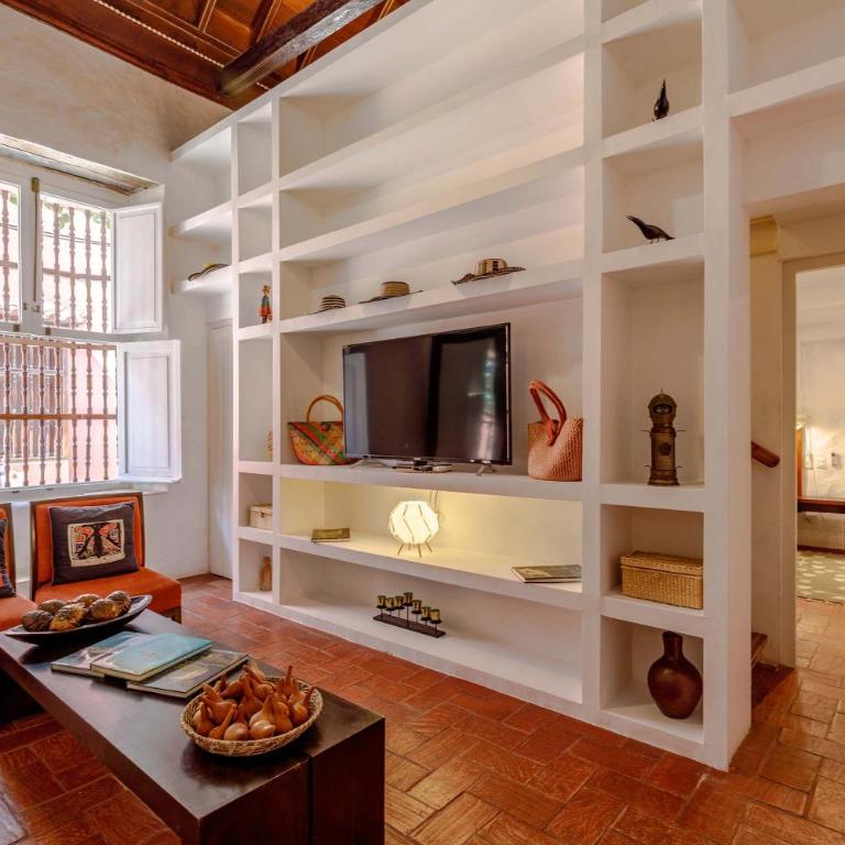 Colonial Villa with Private Pool 7BR in Cartagena Old Town - Villa - 14