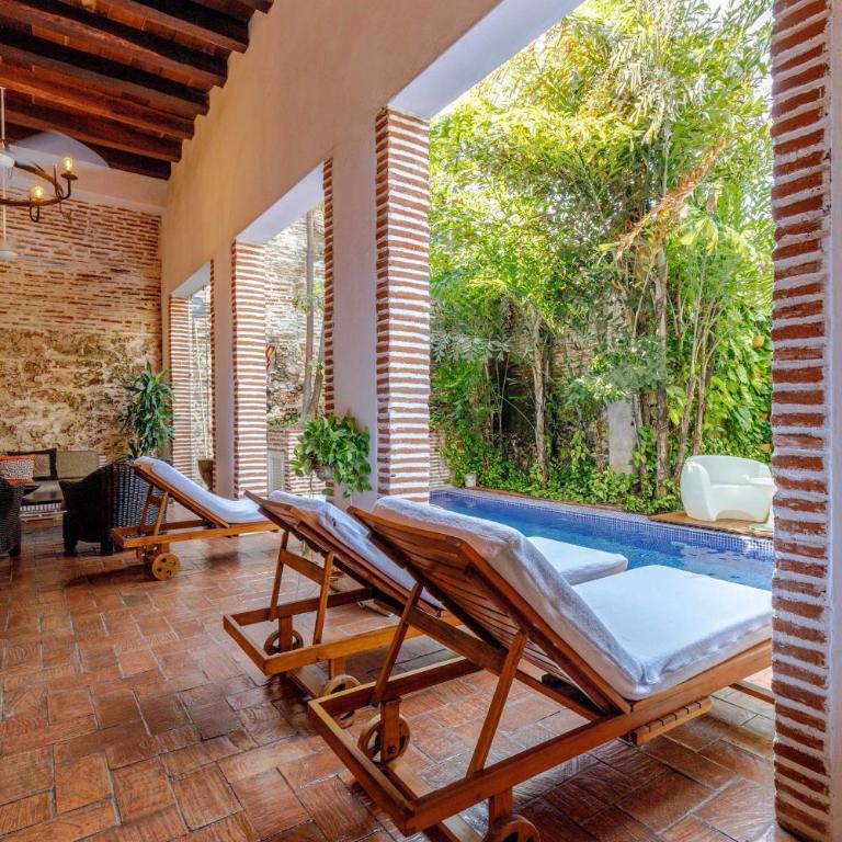 Colonial Villa with Private Pool 7BR in Cartagena Old Town - Villa - 37