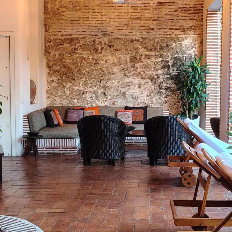 Colonial Villa with Private Pool 7BR in Cartagena Old Town - Villa - 60