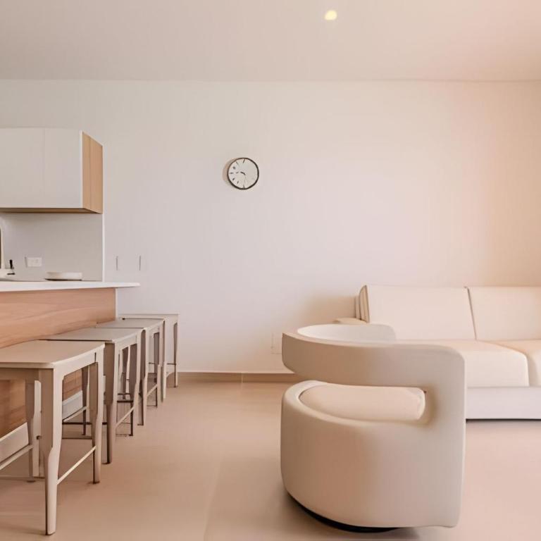 Espectacular vista a laguna de Kristal / 1 alcoba - Deluxe One-Bedroom Apartment - 27