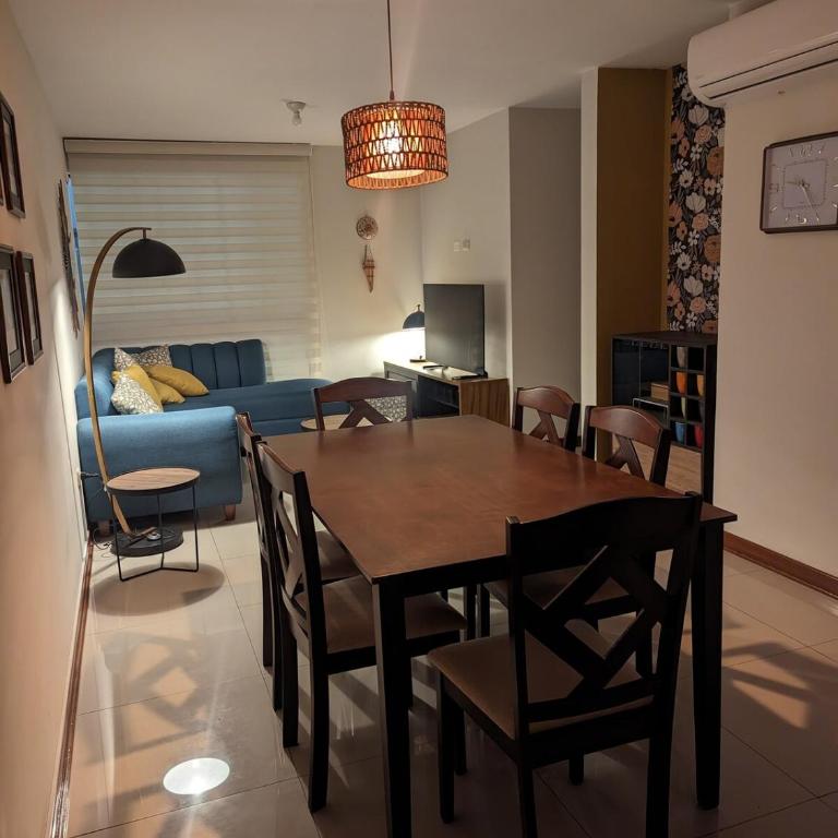 Elegante y cómodo departamento 1er piso - Three-Bedroom Apartment - 4