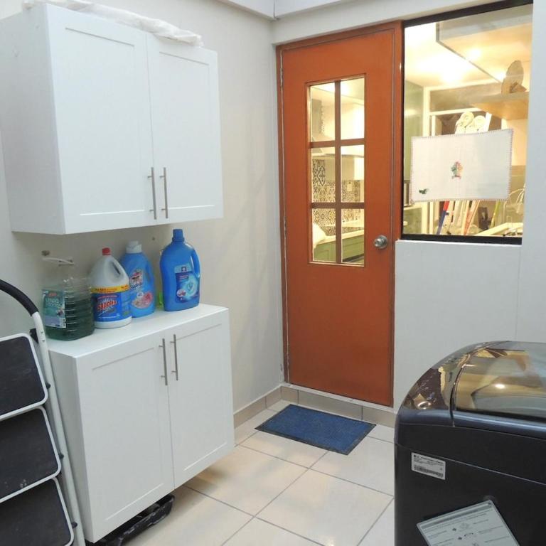 Elegante y cómodo departamento 1er piso - Three-Bedroom Apartment - 14