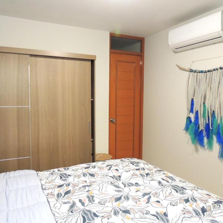 Elegante y cómodo departamento 1er piso - Three-Bedroom Apartment - 28