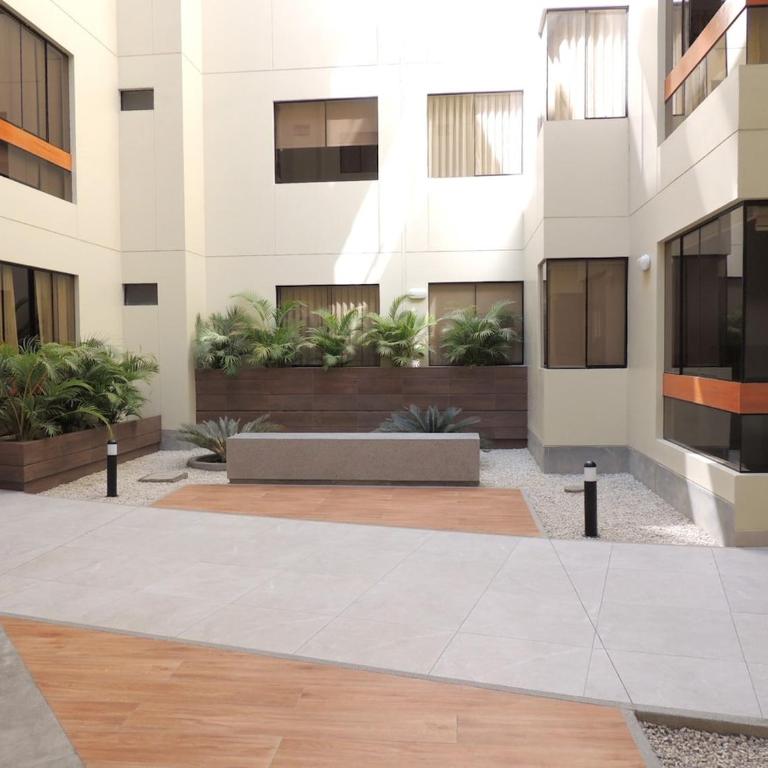 Elegante y cómodo departamento 1er piso - Three-Bedroom Apartment - 32