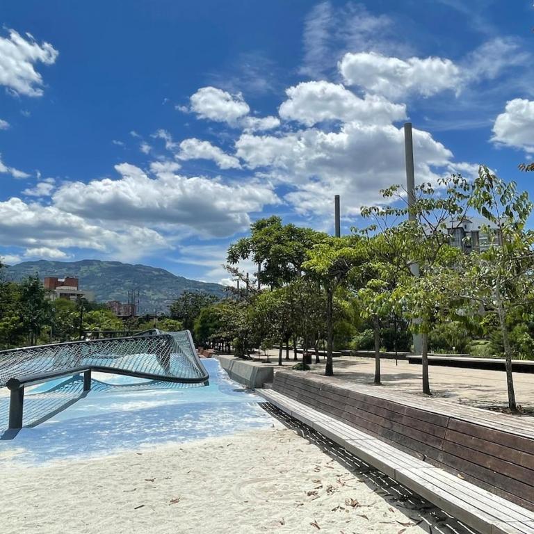 Laureles Loft con terraza privada cerca Parques Del Río - One-Bedroom Apartment - 16