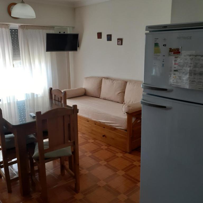 Departamentos RB Carhué - Two-Bedroom Apartment - 1