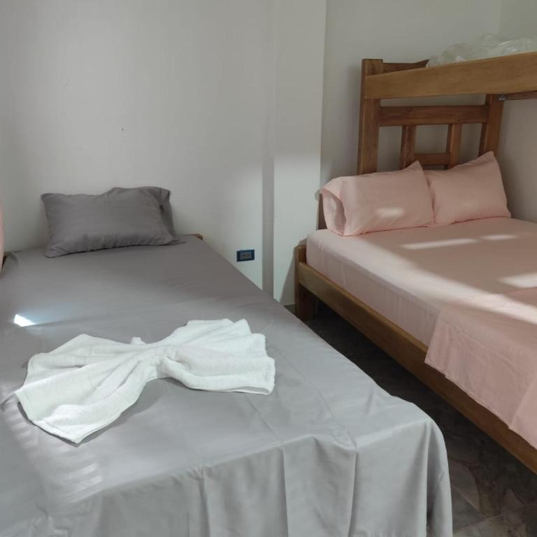 Habitaciones con wifi a 5 minutos de la playa - Habitación Doble con baño privado - 12