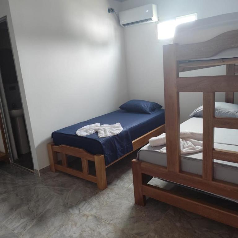 Habitaciones con wifi a 5 minutos de la playa - Habitación Familiar con baño privado - 8