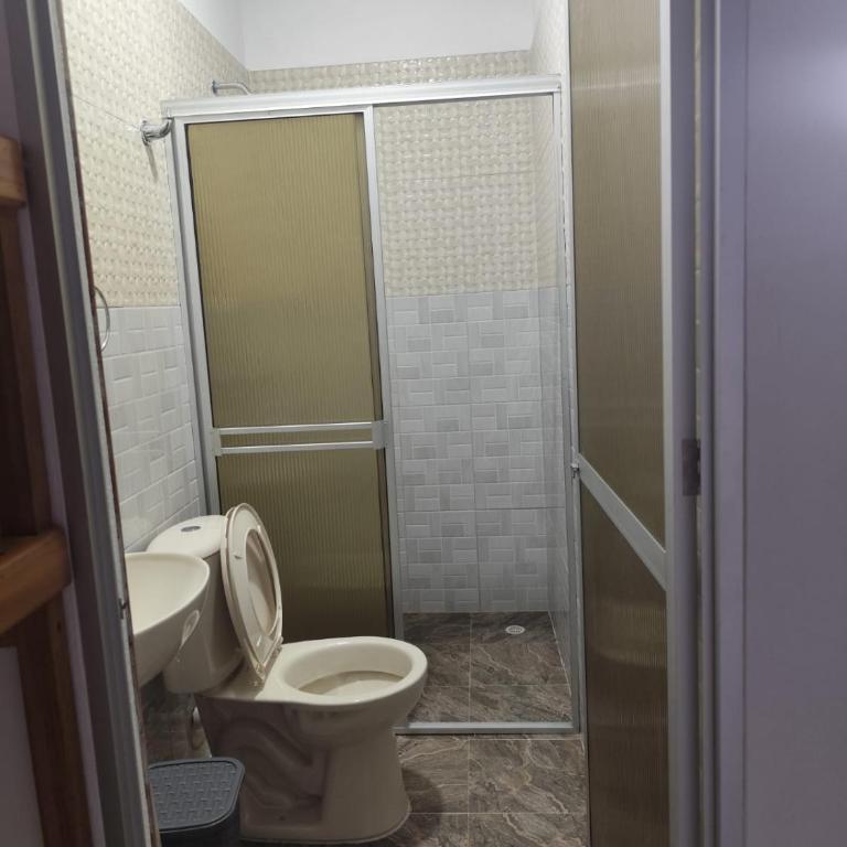 Habitaciones con wifi a 5 minutos de la playa - Habitación Familiar con baño privado - 22