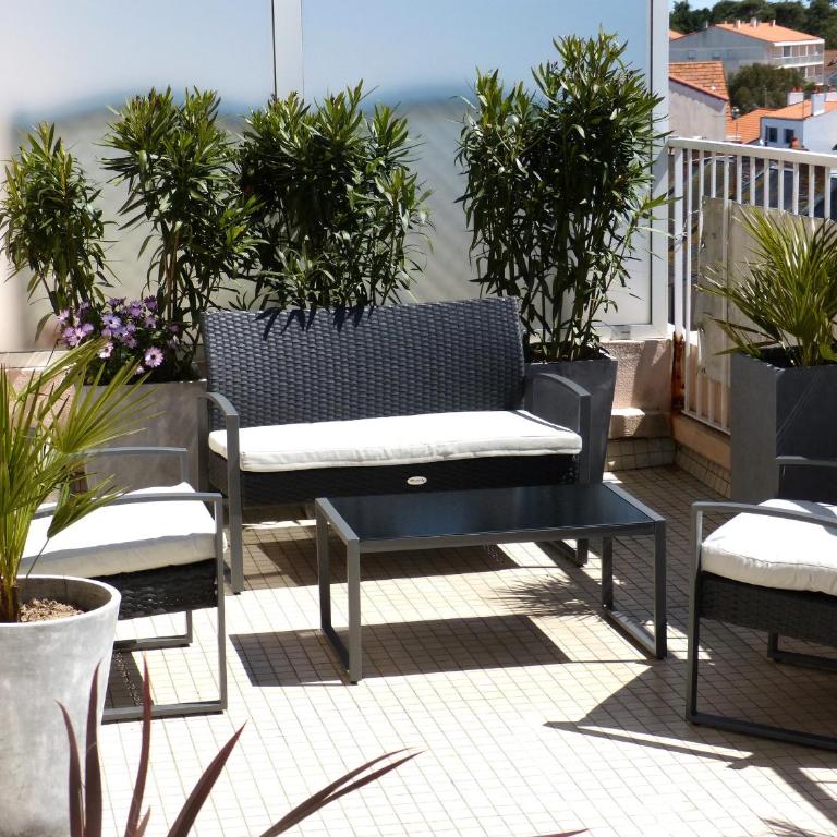Appartement T2 avec Wifi, grande terrasse, à 500m de la plage - FR-1-92-924 - Apartment - 1
