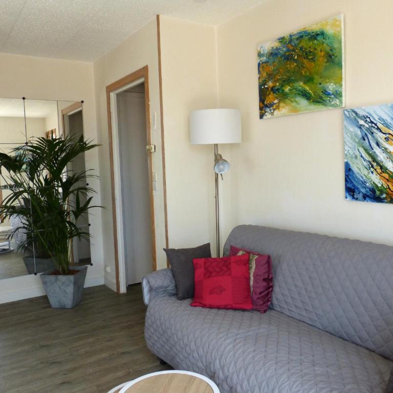 Appartement T2 avec Wifi, grande terrasse, à 500m de la plage - FR-1-92-924 - Apartment - 7