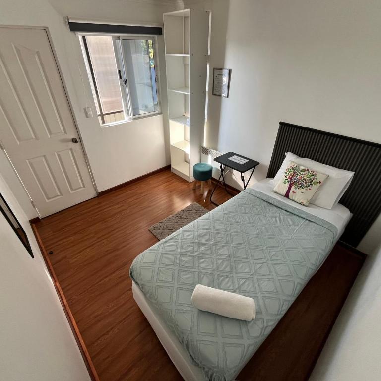 Hab Simple cerca del Aeropuerto con Baño Compartido - Single Room with Shared Bathroom - 2