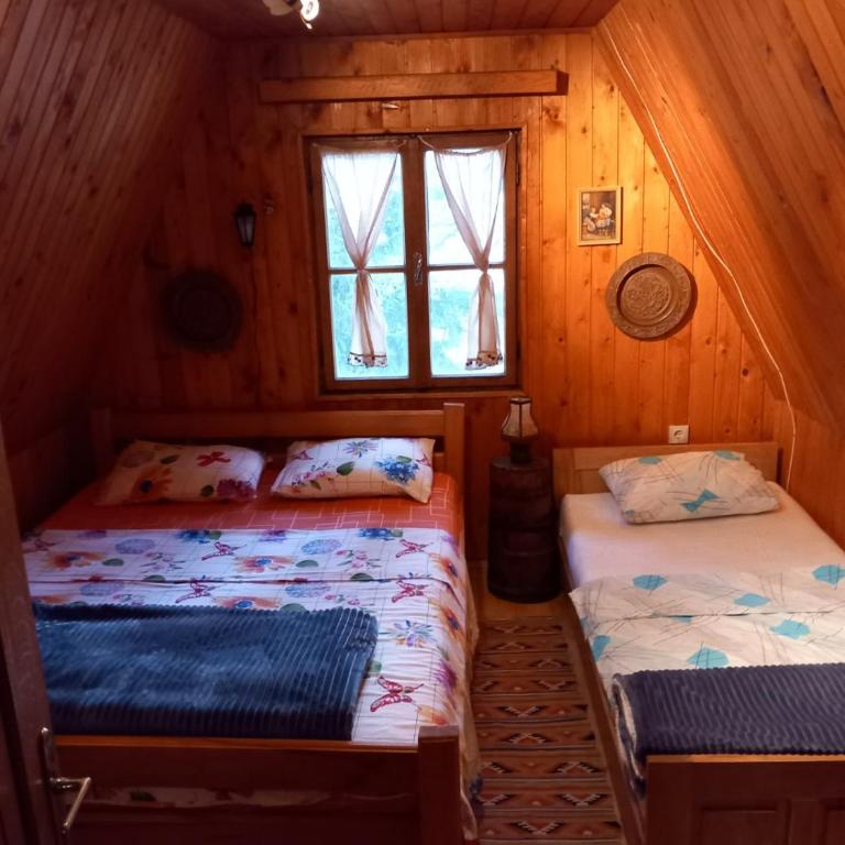 Vikendica Malović - Three-Bedroom House - 6