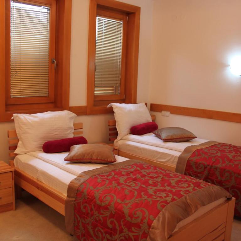 Hotel Berr - Četvorokrevetna Soba - 9