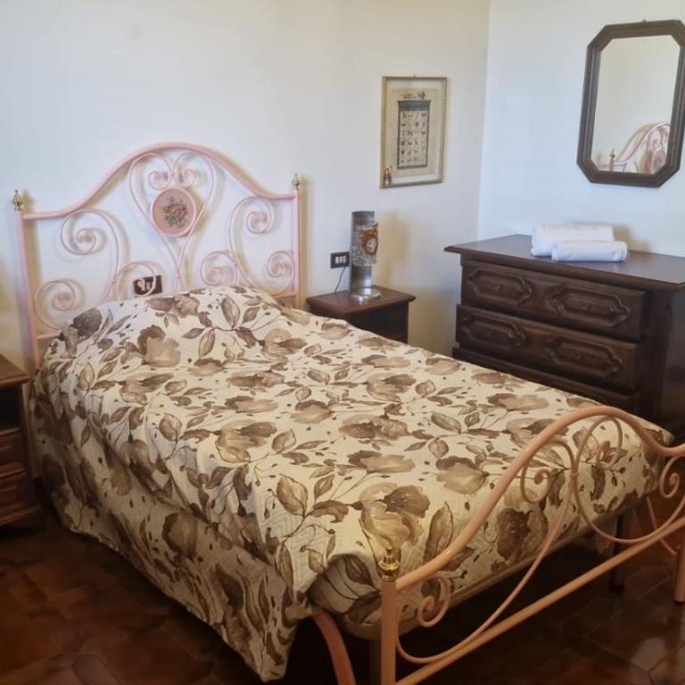 Villa Azzurra - Camera Familiare con Bagno Privato - 5