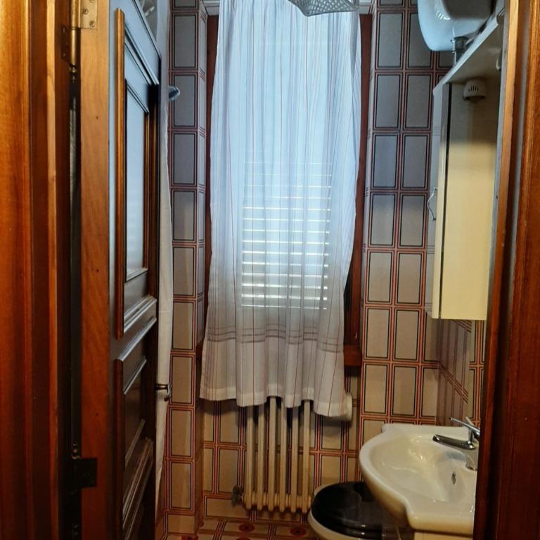 Villa Azzurra - Camera Familiare con Bagno Privato - 5