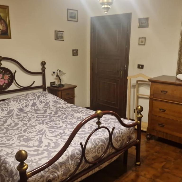 Villa Azzurra - Camera Familiare con Bagno Privato - 9