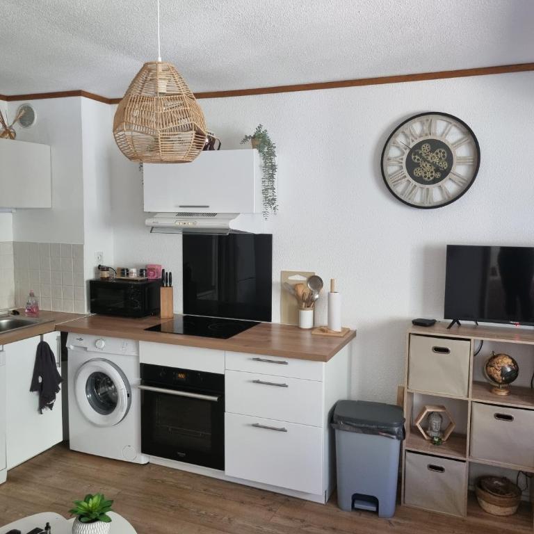 T2 Calvi entierement équipé à 150m de la plage. - Appartement 2 Chambres - 2