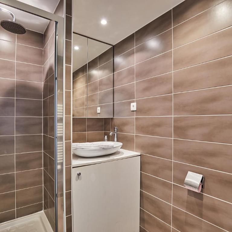 Modern Suite Champs Elysées Trocadero by SP - Studio - 4