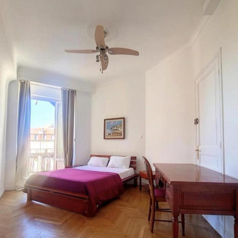 Bright air-conditioned flat in the city centre - Appartement - 10