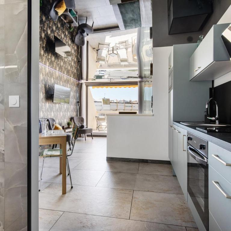 Helioamour Renovated apartment with terrace in Héliopolis Naturist Village - Apartment - 12