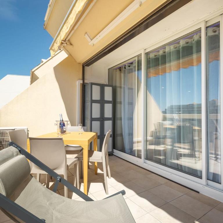 Helioamour Renovated apartment with terrace in Héliopolis Naturist Village - Apartment - 16