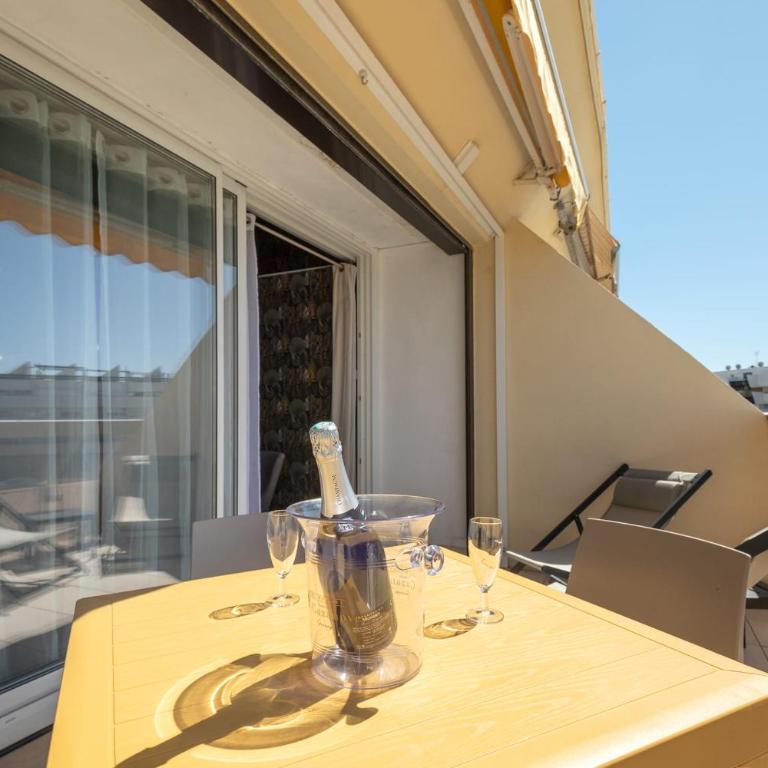 Helioamour Renovated apartment with terrace in Héliopolis Naturist Village - Apartment - 17