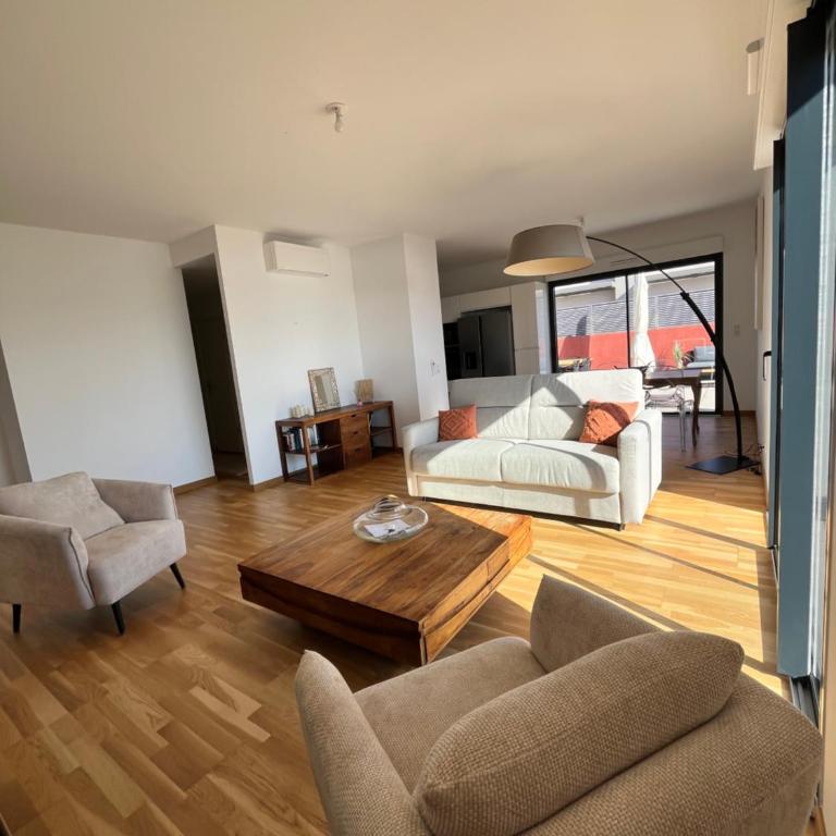 Superbe T3 avec rooftop Vue mer et montagne Ajaccio - Appartement 2 Chambres - 19