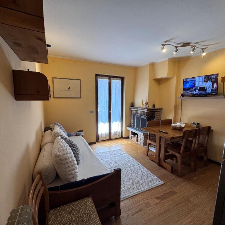 066 Grazioso Bilocale, Pinzolo - Apartamento de 1 dormitorio con balcón y vistas a la montaña - 3